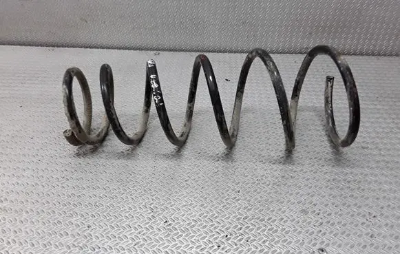 Toyota Avensis T220 Rear coil spring