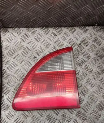 Tailgate rear/tail lights