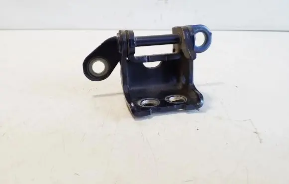 Honda CR-V Rear door upper hinge