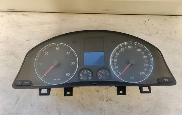 Volkswagen Golf V Speedometer (instrument cluster) 1K0920864B