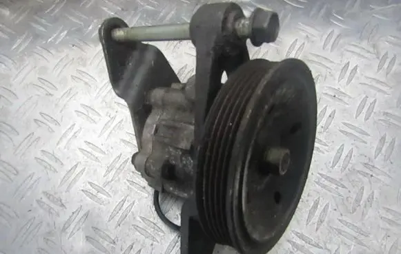 Mazda 626 Power steering pump