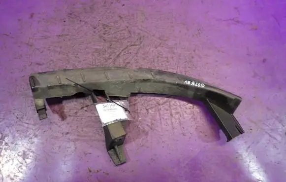 Front bumper mounting bracket