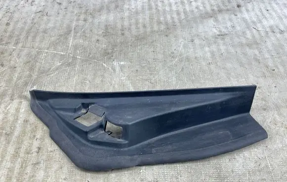 BMW 5 G30 G31 G38 Tailgate/trunk side cover trim 7390425