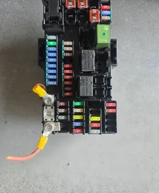 Opel Mokka Fuse box set 121092611 GS10C300089 1512303250