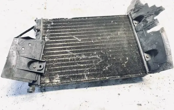 Volkswagen Golf II Coolant radiator