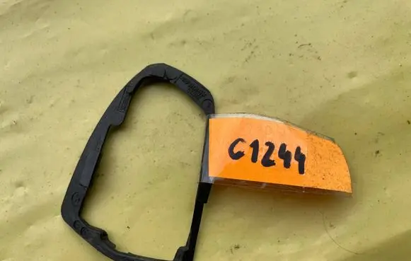 Mercedes-Benz C W204 Other front door trim element A2047660805