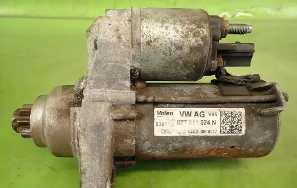 Skoda Fabia Mk2 (5J) Starter motor 02T911024N
