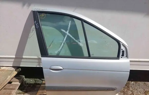 Renault Scenic I Front door NOCODE