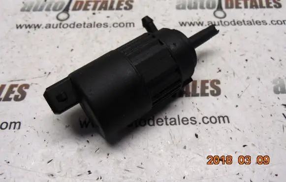Mitsubishi Space Star Windscreen/windshield washer pump