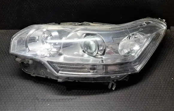 Citroen C5 Headlight/headlamp 89902752
