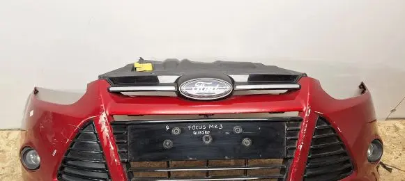 Ford Focus Front bumper BM5117757A
