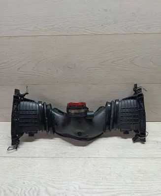 Mercedes-Benz E W212 Air intake duct part 0281002955 313478499 A6420900048