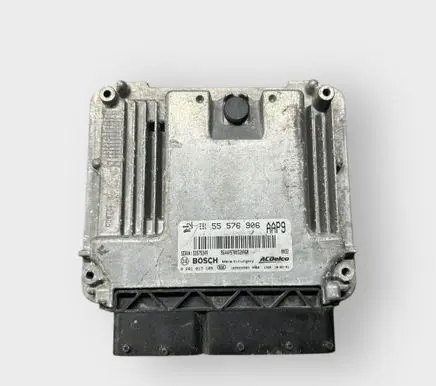 Opel Insignia A Engine control unit/module 0281017105 55576906 55575349