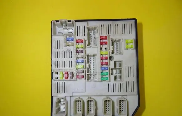 Renault Megane III BSM Control unit 284B6008R