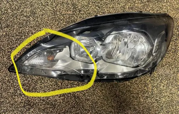 Peugeot 308 Headlight/headlamp 96775230