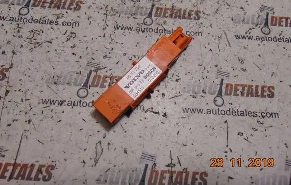 Volvo XC90 Airbag deployment crash/impact sensor 8651754