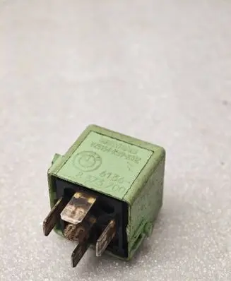 BMW 3 E46 Other relay 8373700 2334555312 6136
