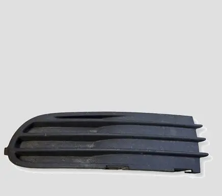 Volvo V50 Front bumper lower grill 30657009