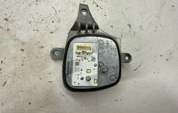 Infiniti QX30 LED ballast control module 90074814 70413072C2A