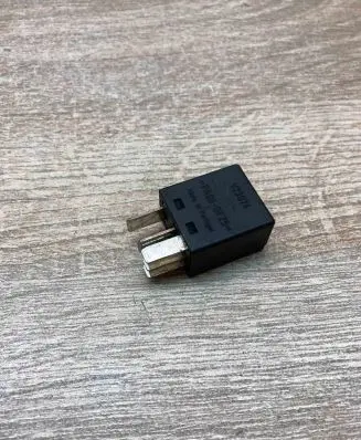 Volvo V50 Other relay 9441161 A4001X40