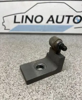 BMW 5 E60 E61 Rear door lower hinge 7568078
