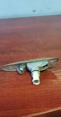 BMW 3 E46 Front fender indicator light 6911372