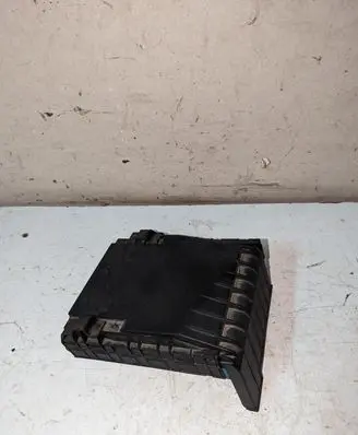 Volkswagen PASSAT CC Fuse box cover 1K0937132