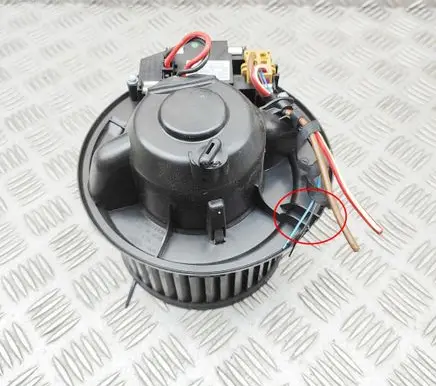 Volkswagen PASSAT CC Heater fan/blower 3C0907521F CZ2468105384