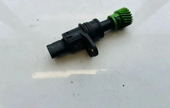 Speed sensor (speedometer sensor)