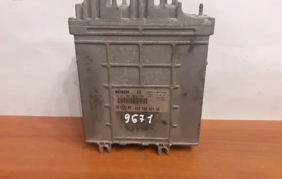 Volkswagen Golf IV Engine control unit/module 028906021 9671