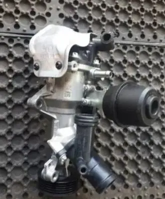 Mercedes-Benz C W205 Water pump A2702000000
