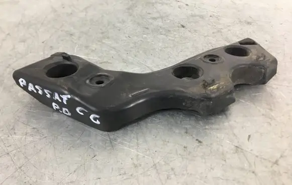 Volkswagen PASSAT CC Front bumper mounting bracket 3C8807184A