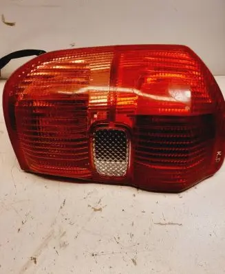 Toyota RAV 4 (XA20) Rear/tail lights