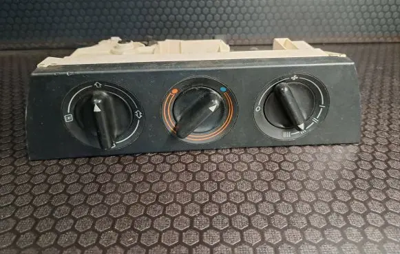 Audi A6 S6 C4 4A Climate control unit 4A0959511