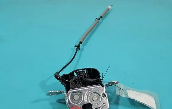 Mercedes-Benz CLA C118 X118 Engine bonnet/hood lock release cable IMPRK1529652