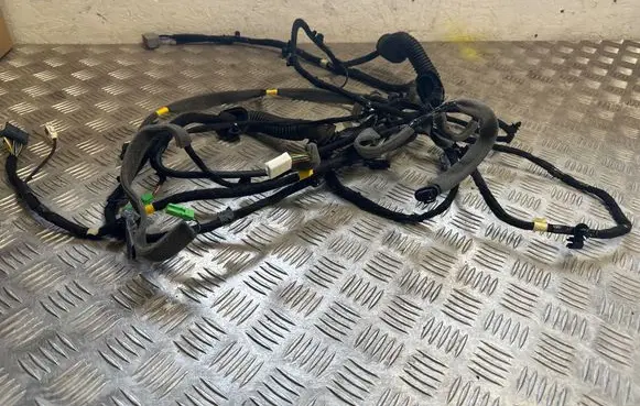 Volvo XC90 Loading door wiring loom 31350580 17W115 52510086