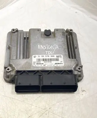 Opel Insignia A Engine control unit/module 0281017105 55575349 55576906
