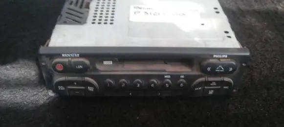 Renault Laguna I Radio/CD/DVD/GPS head unit 7700412006 902221594628