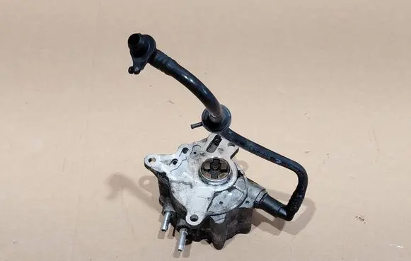 Volkswagen PASSAT B6 Vacuum pump 03G145209C