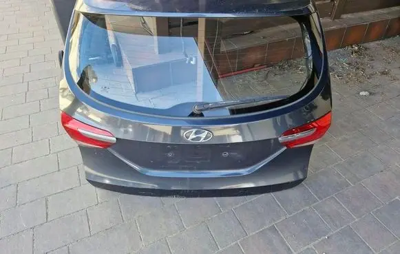 Hyundai i40 Tailgate/trunk/boot lid