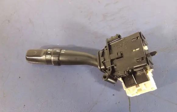 Toyota Avensis Verso Wiper turn signal indicator stalk/switch 84140-44030