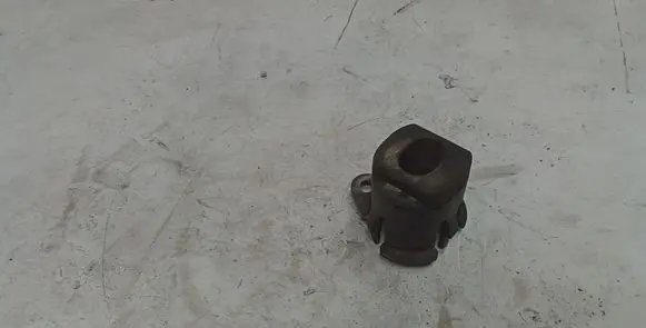 Radiator mount bracket