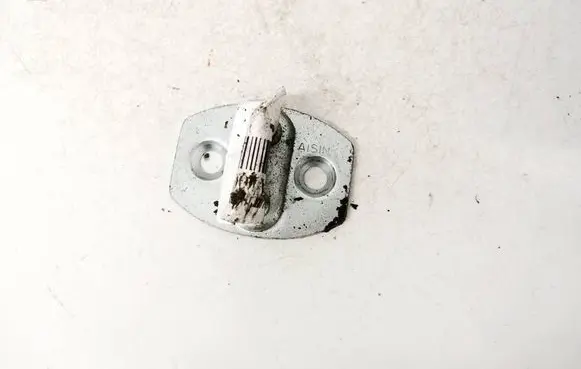 Toyota Auris 150 Front door lock loop/hook striker 
