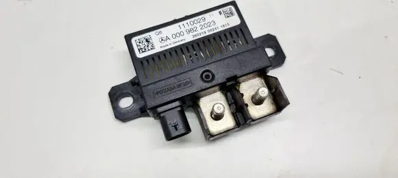Mercedes-Benz SL R231 Charging relay A0009822023