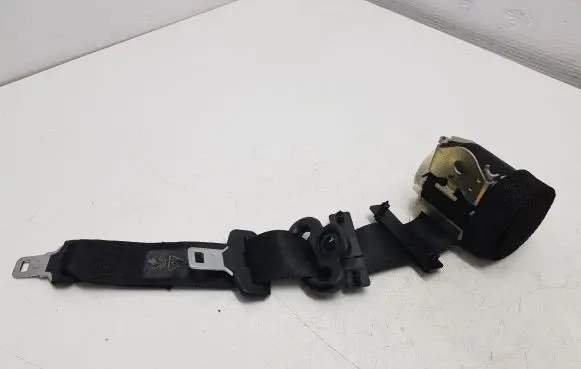 Ford S-MAX Middle seatbelt (rear) 611B68N