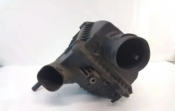 Opel Vivaro Air filter box 93867738 165009078R 16500619
