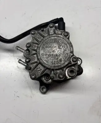 Audi A3 S3 8P Vacuum pump 03G145209