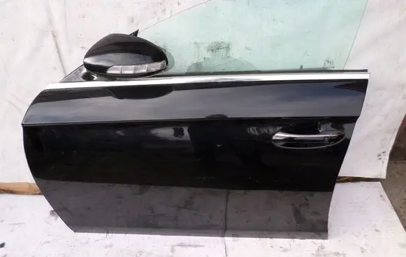 Mercedes-Benz CLS C219 Front door