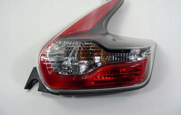 Nissan Juke I F15 Rear/tail lights 26550BV80A