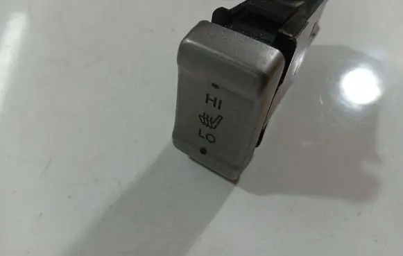 Honda FR-V Seat heating switch M26306A